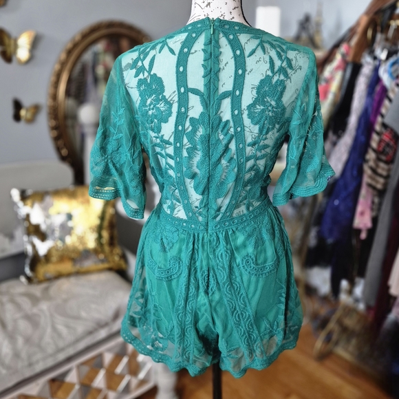 Honey Punch Romantic Teal Lace Romper Small - Picture 4 of 6